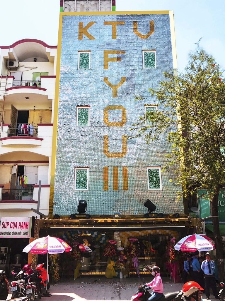 mat-tien-karaoke-fyou-iii