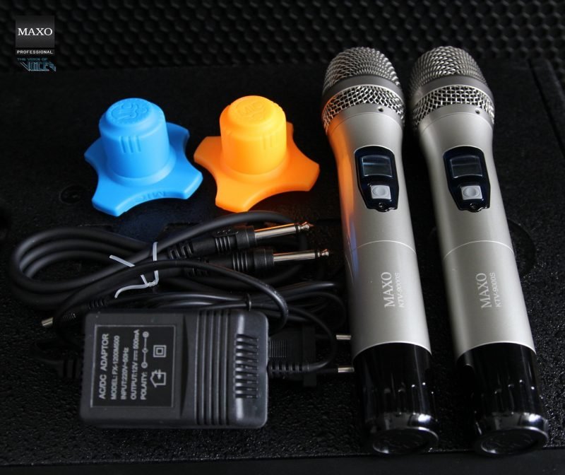 74537201_2446182938960282_4941870309436293120_o Micro không dây KTV-9000S